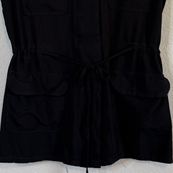 Smart Set Black Button & Cinch Waist Tie Front Sleeveless Lightweight Shirt Top - Picture 8 of 12